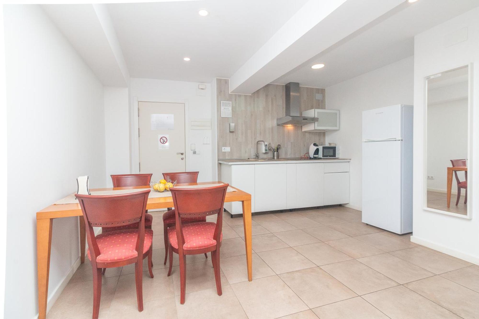 Bet Apartments - Abastos Valencia Bagian luar foto