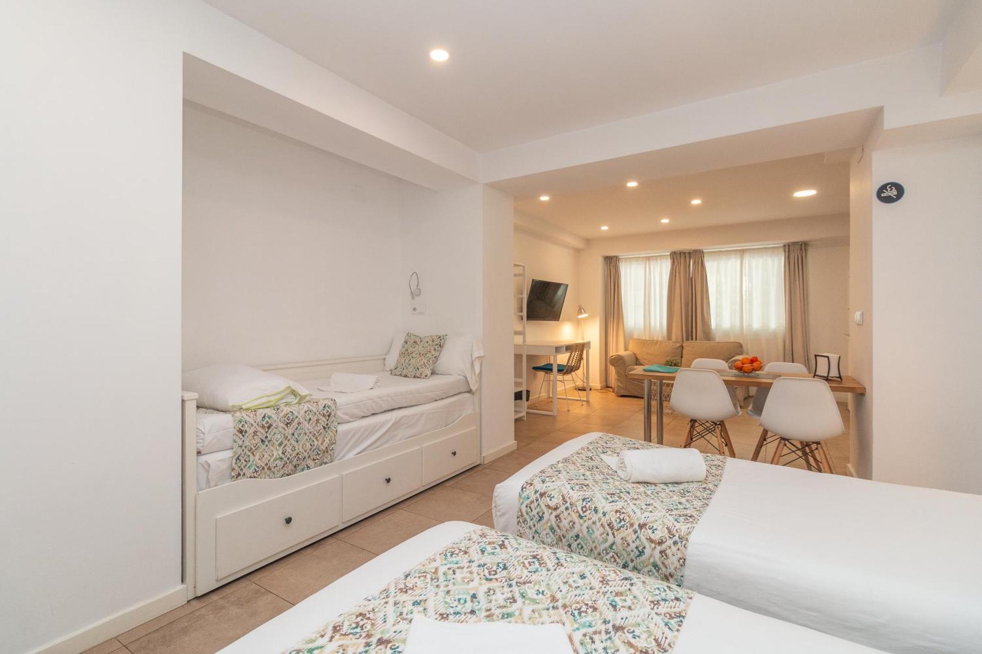 Bet Apartments - Abastos Valencia Bagian luar foto
