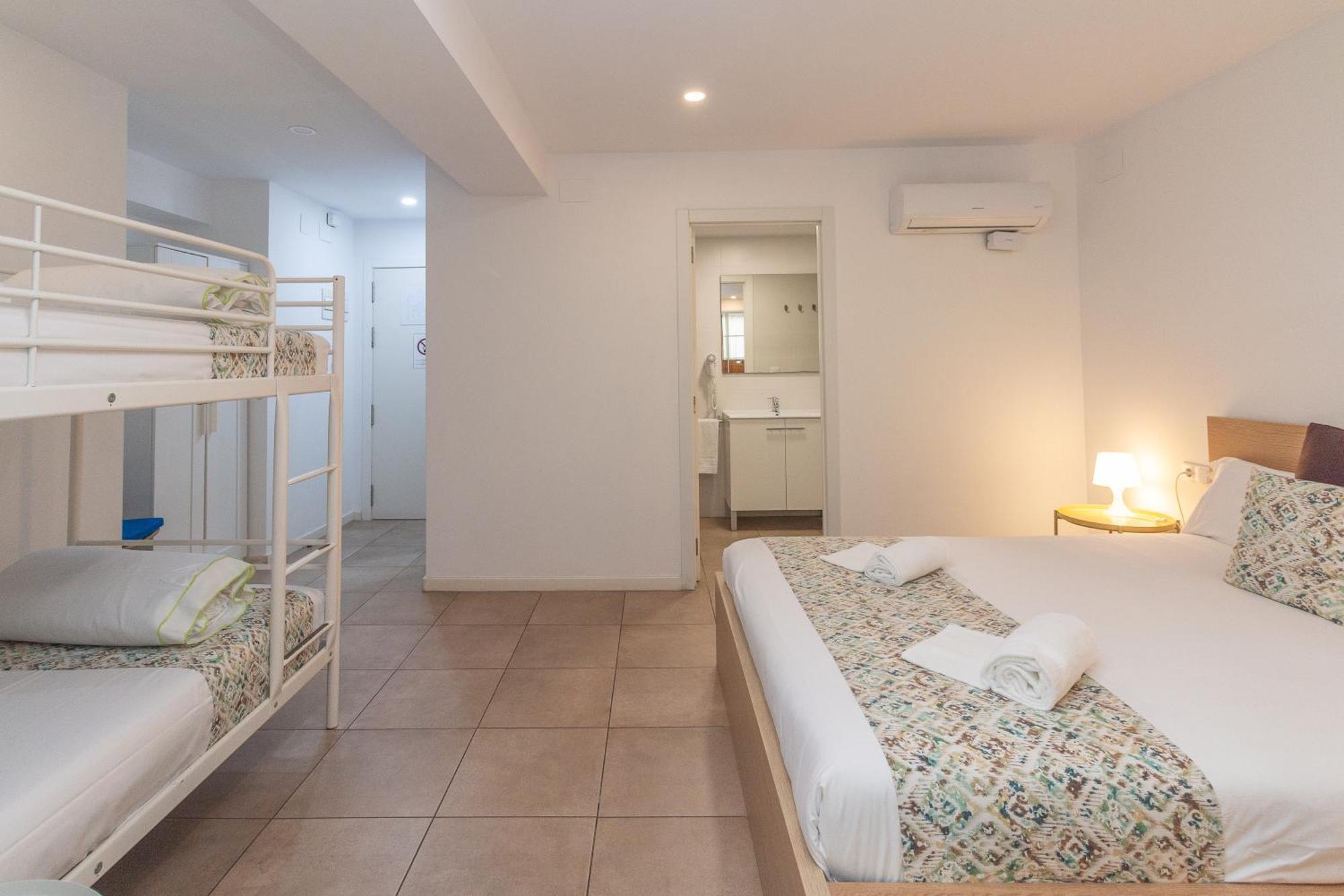 Bet Apartments - Abastos Valencia Bagian luar foto