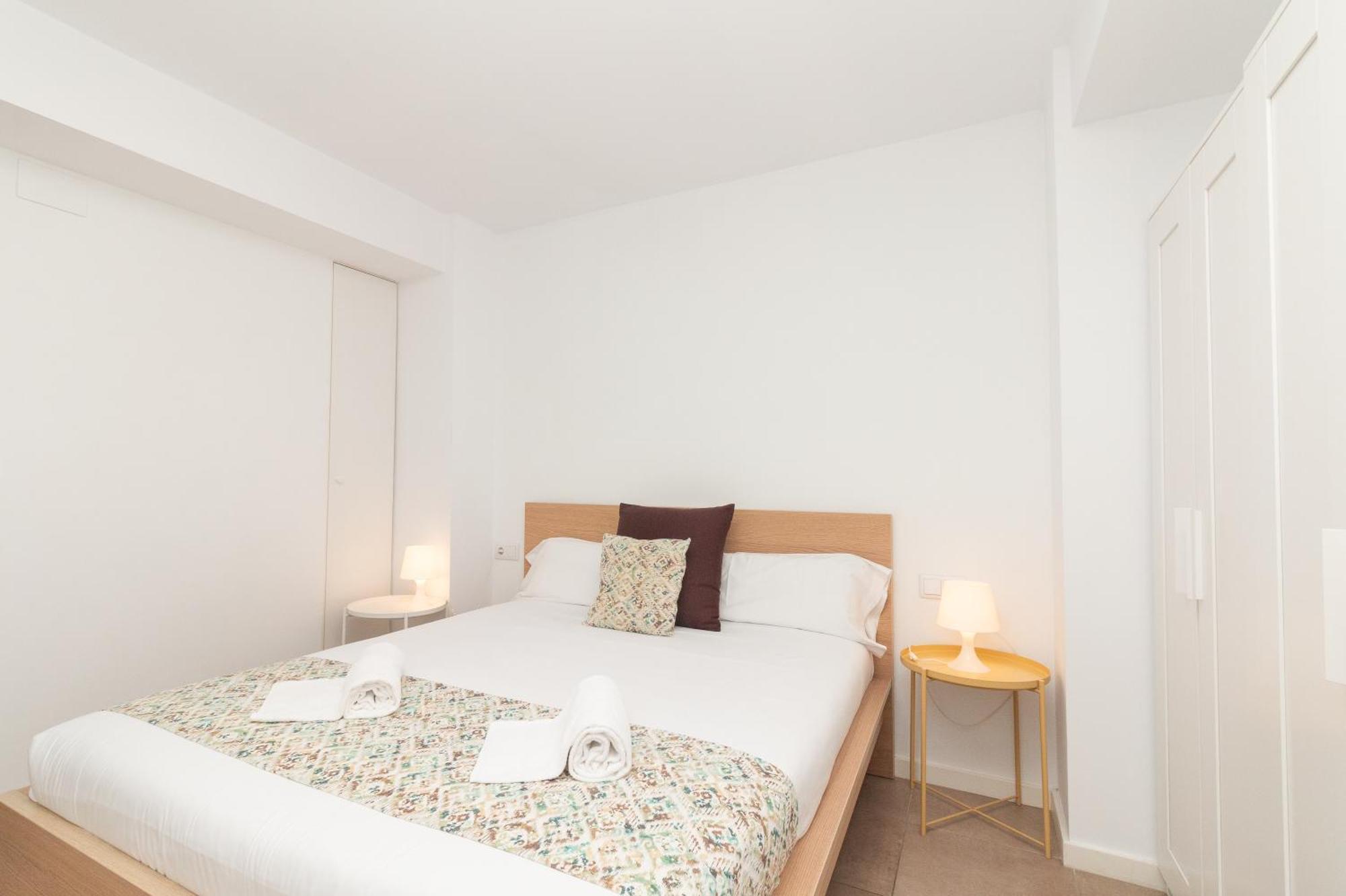 Bet Apartments - Abastos Valencia Bagian luar foto