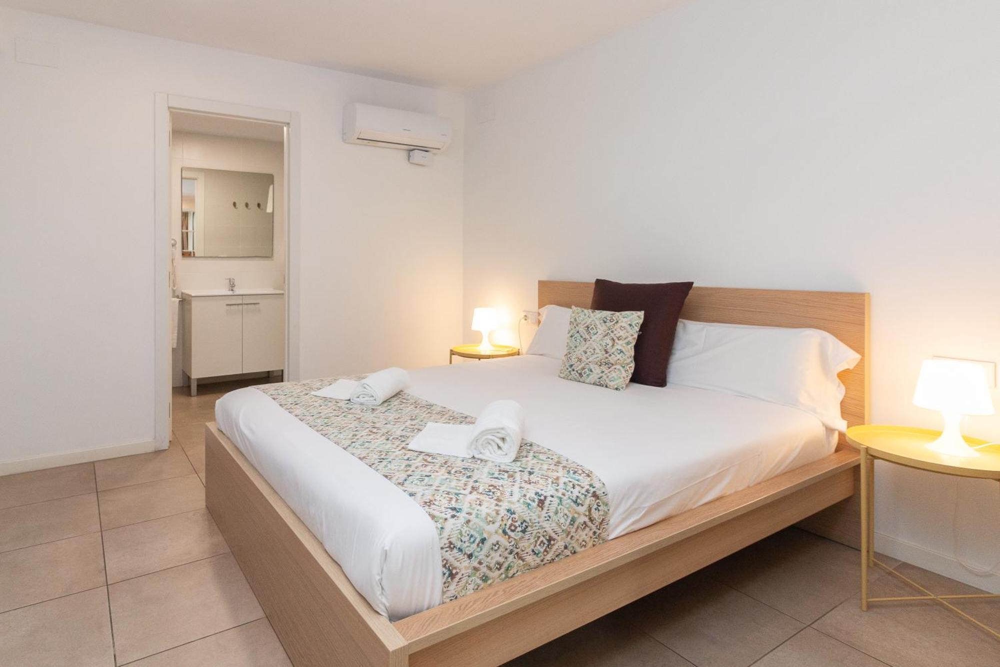 Bet Apartments - Abastos Valencia Bagian luar foto