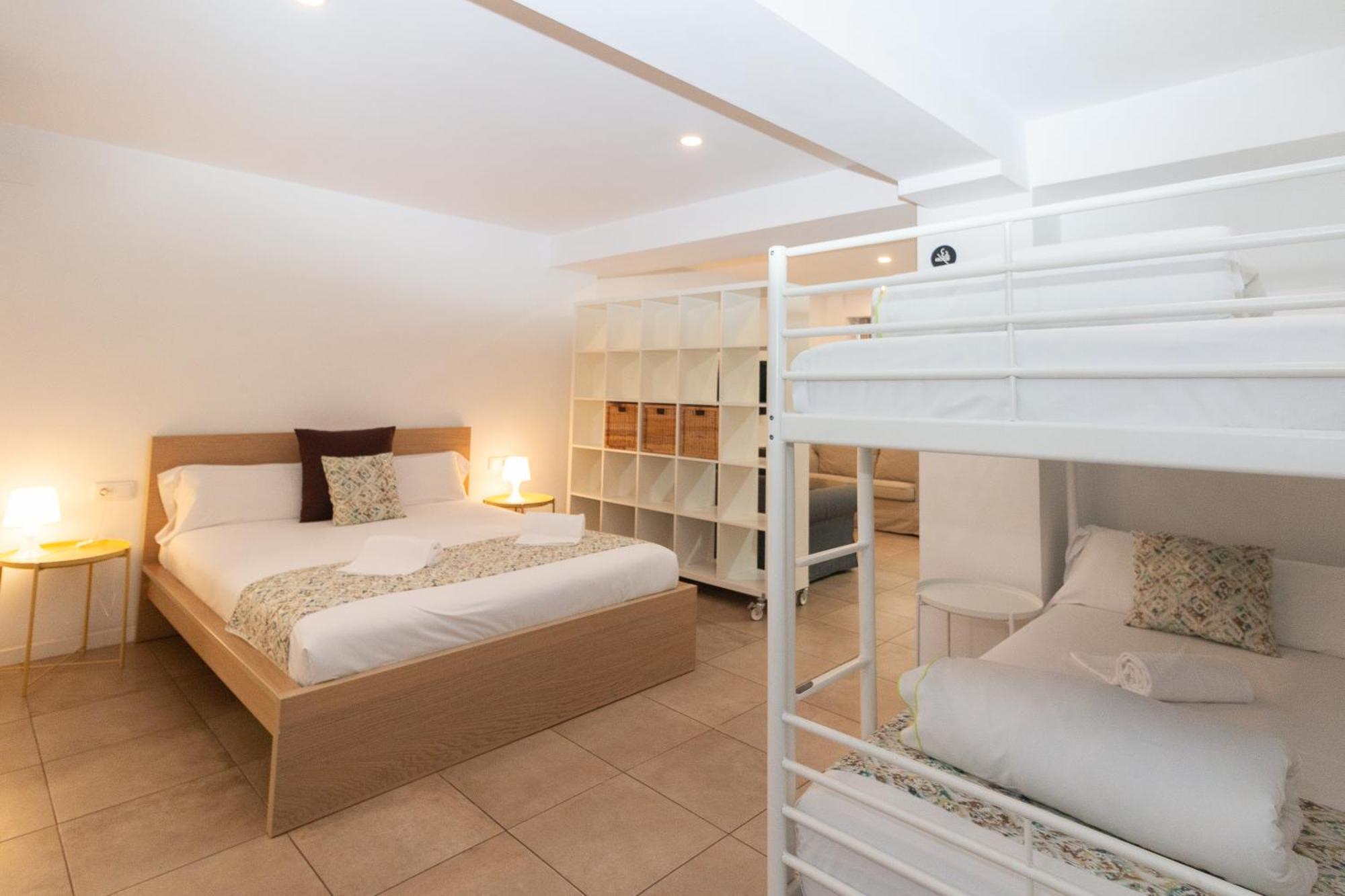 Bet Apartments - Abastos Valencia Bagian luar foto